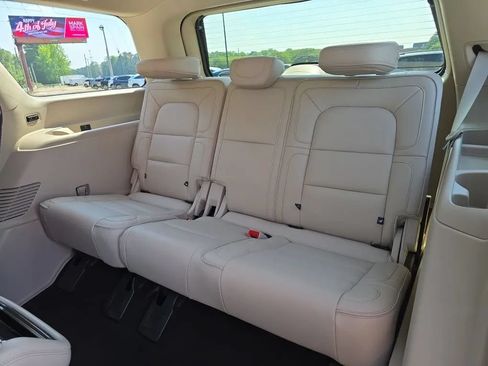 Used 2018 Lincoln Navigator Reserve w/ Technology Package AWD/4WD image 51