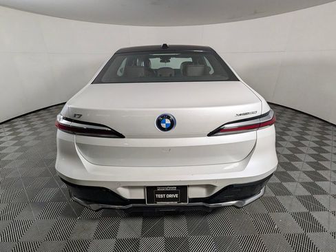 Used 2023 BMW i7 xDrive60 w/ Executive Package 2 AWD/4WD image 6
