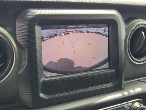 Used 2023 Jeep Wrangler Unlimited Sport AWD/4WD image 18