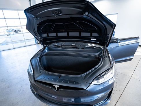 Used 2024 Tesla Model X image 51