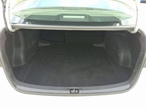 Used 2024 Toyota Corolla LE FWD image 27