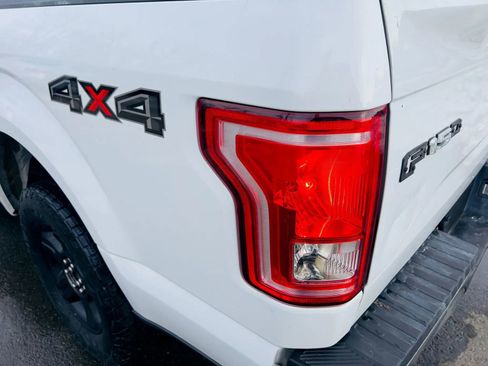 Used 2015 Ford F150 XLT w/ Trailer Tow Package image 12