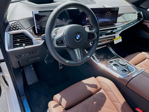New 2026 BMW X5 xDrive50e w/ M Sport Package AWD/4WD image 7