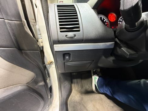 Used 2011 Nissan Sentra 2.0 SR w/ Convenience Pkg image 12