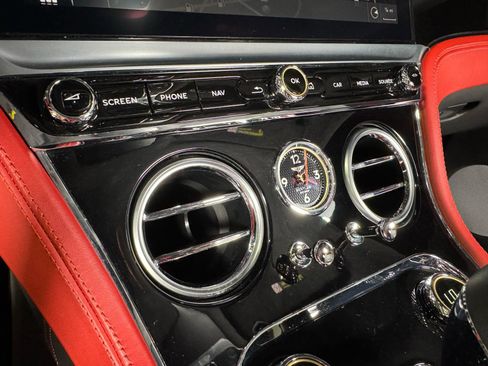 Used 2020 Bentley Continental GT image 22