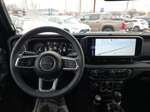 Used 2024 Jeep Wrangler High Altitude image 12