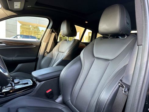 Used 2023 BMW X4 xDrive30i image 21