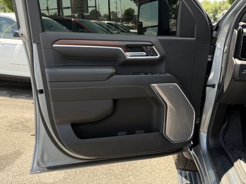 Used 2026 GMC Sierra 2500 Denali w/ Denali Reserve Package AWD/4WD image 14