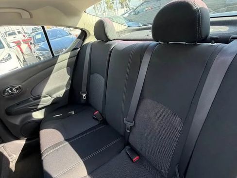 Used 2015 Nissan Versa SV image 6