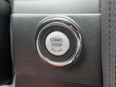 Used 2024 Nissan Armada SL w/ Midnight Edition Package RWD image 29