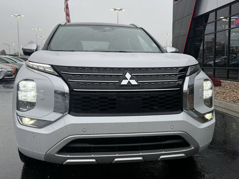 Used 2025 Mitsubishi Outlander SEL Black Edition image 31