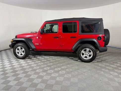 Used 2019 Jeep Wrangler Unlimited Sport S AWD/4WD image 4