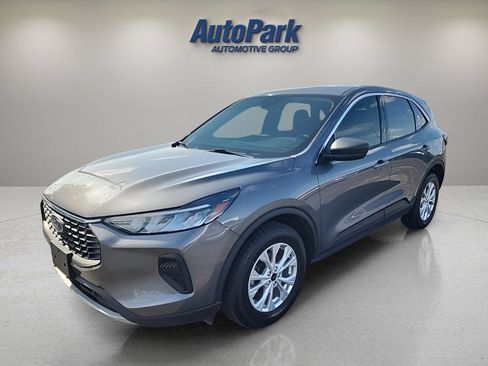 Certified 2024 Ford Escape Active AWD/4WD image 3