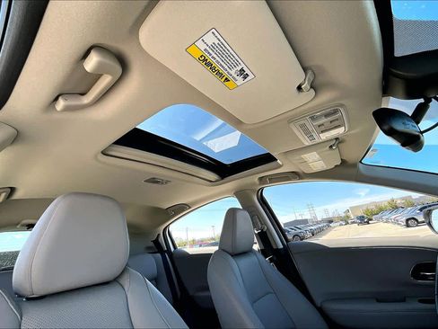 Used 2022 Honda HR-V EX-L image 12