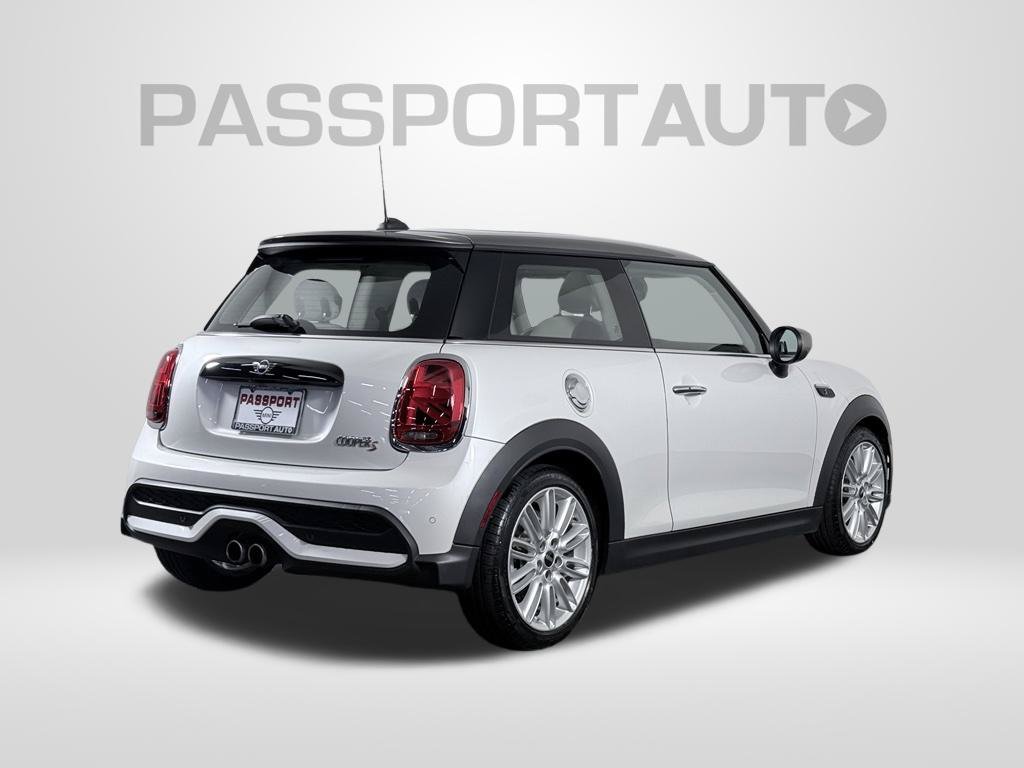 Certified 2024 MINI Cooper S w/ Signature Upholstery Package FWD image 8