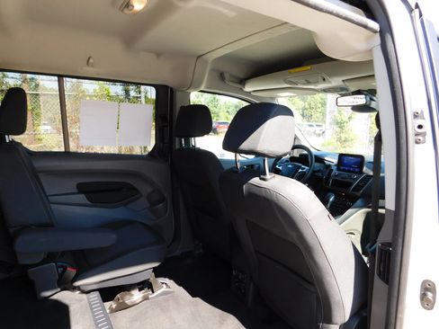 Used 2021 Ford Transit Connect XLT FWD image 12