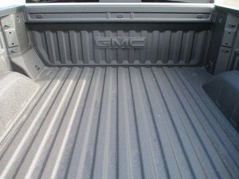 New 2026 GMC Sierra 1500 AT4 w/ AT4 Premium Package image 6