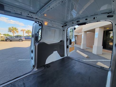 Used 2021 Ford Transit Connect XL FWD image 33