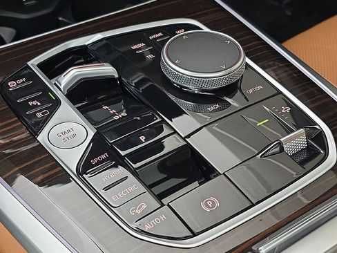 New 2026 BMW X5 xDrive50e w/ Premium Package image 21