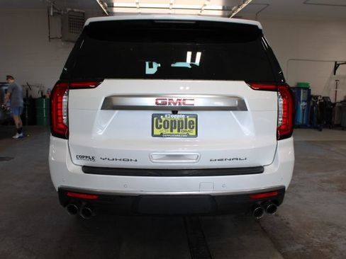 Used 2024 GMC Yukon Denali AWD/4WD image 9