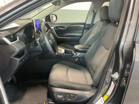 Used 2024 Toyota RAV4 XLE w/ Convenience Package AWD/4WD image 17