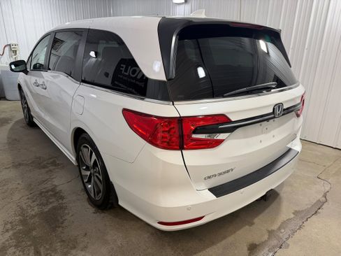 Used 2023 Honda Odyssey Touring image 5