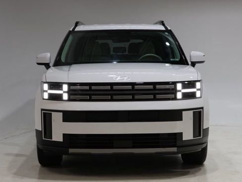 Used 2024 Hyundai Santa Fe SEL image 2