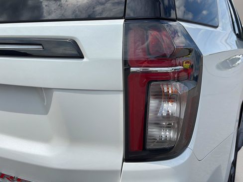 Used 2021 Chevrolet Tahoe RST w/ Luxury Package AWD/4WD image 17