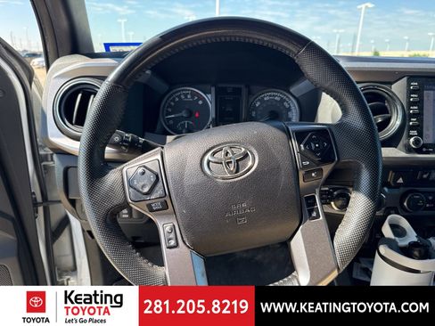 Used 2021 Toyota Tacoma Limited AWD/4WD image 19