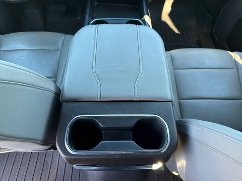 Used 2024 Chevrolet Silverado 3500 LTZ w/ LTZ Convenience Package image 15