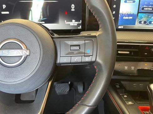 Certified 2025 Nissan Kicks SR FWD image 14