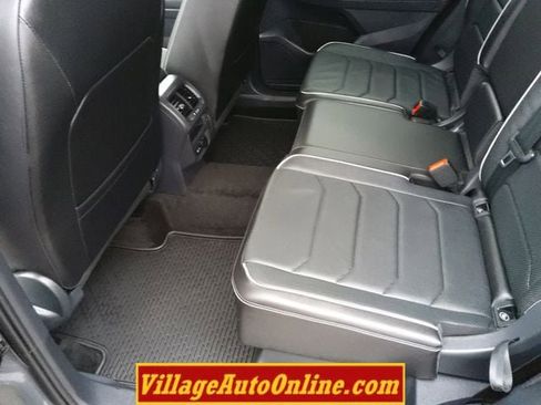 Used 2023 Volkswagen Tiguan SEL R-Line image 26