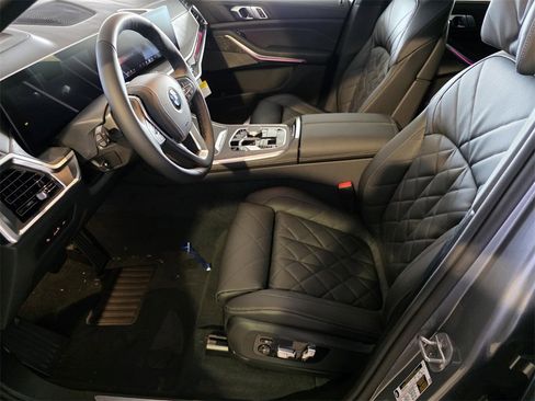 New 2026 BMW X5 sDrive40i image 7