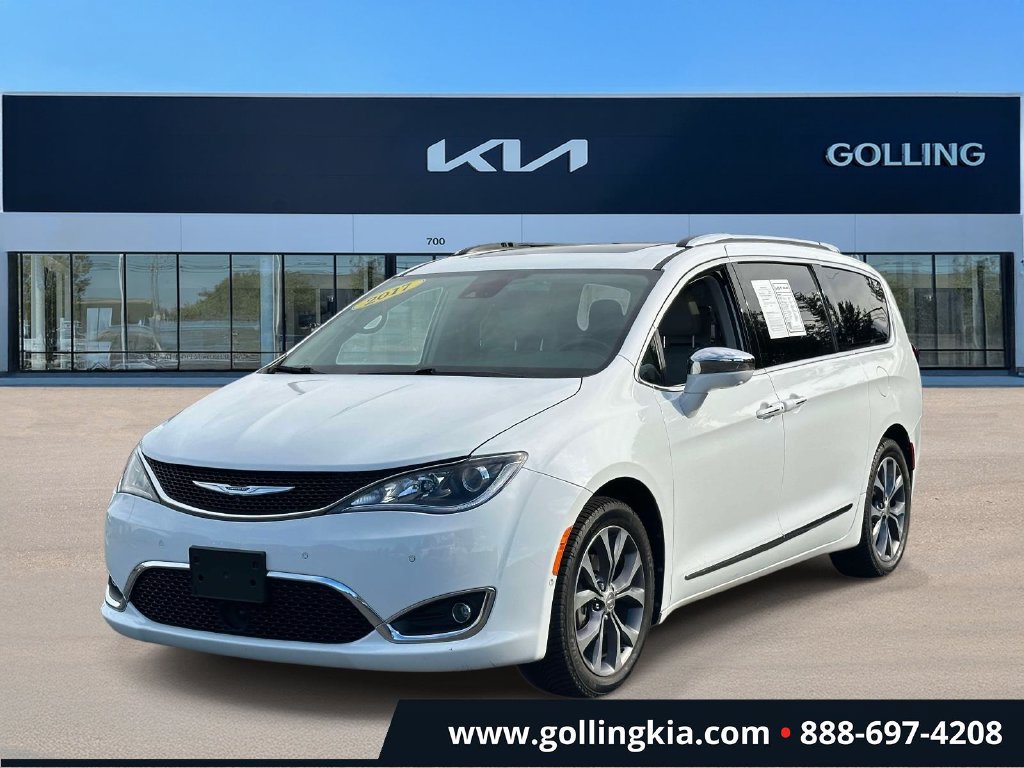 Used 2017 Chrysler Pacifica Limited FWD image 5