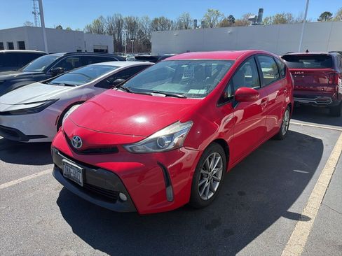 Used 2015 Toyota Prius V Five image 3