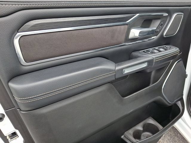 Used 2024 RAM 1500 Laramie AWD/4WD image 12