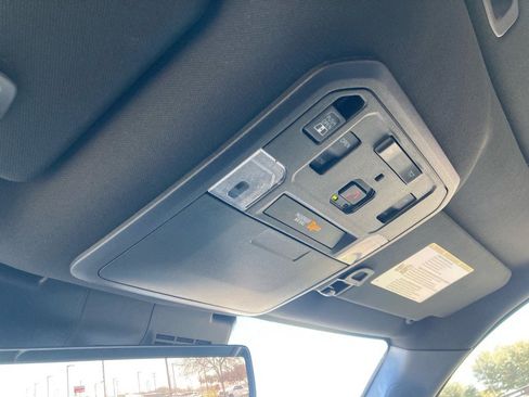 Used 2024 Toyota Tacoma Limited w/ Limited Package (LT) image 27