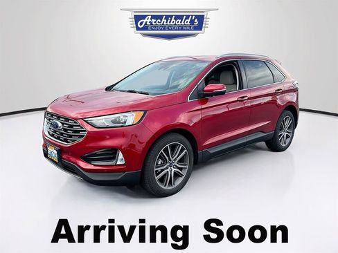 Used 2020 Ford Edge Titanium FWD image 2