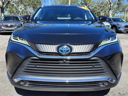 Used 2021 Toyota Venza Limited image 16