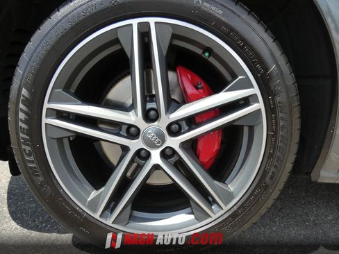 Used 2018 Audi SQ5 Premium Plus w/ S Sport Package AWD/4WD image 21