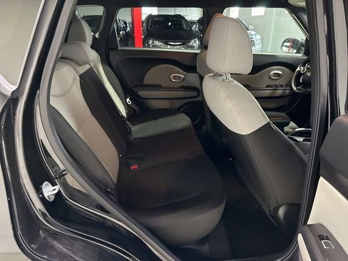 Used 2017 Kia Soul FWD image 29