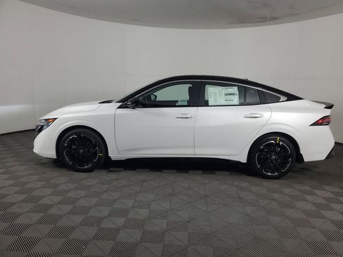 New 2026 Nissan Sentra SR w/ SR Premium Package image 7