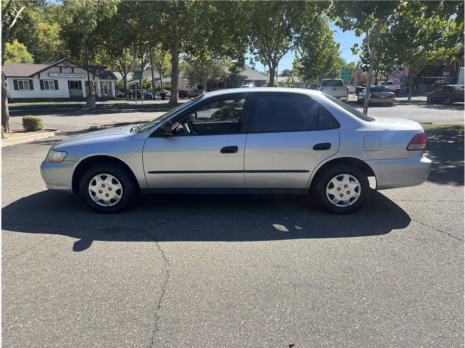 Used 2001 Honda Accord DX image 8