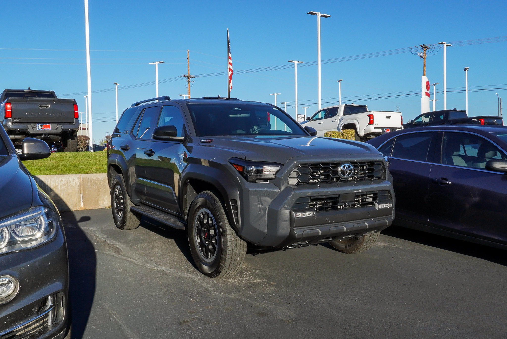 Used 2025 Toyota 4Runner TRD Off-Road AWD/4WD image 2