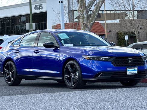 Used 2025 Honda Accord Sport image 6