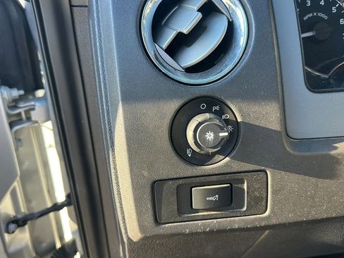 Used 2011 Ford F150 XLT w/ XLT Chrome Pkg image 14