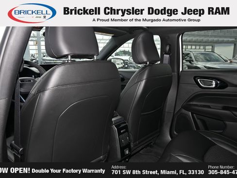 Used 2026 Jeep Compass Latitude AWD/4WD image 17