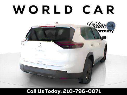 Used 2025 Nissan Rogue S FWD image 3