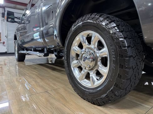 Used 2016 Ford F250 Lariat w/ Lariat Ultimate Package AWD/4WD image 10