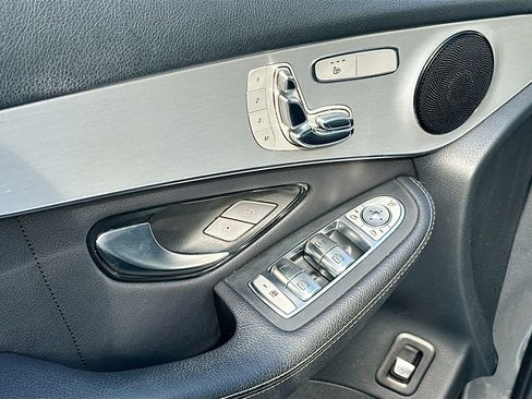 Used 2019 Mercedes-Benz GLC 300 GLC 300 image 17